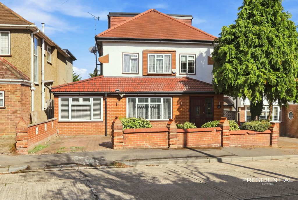 Property photo 1 of 50