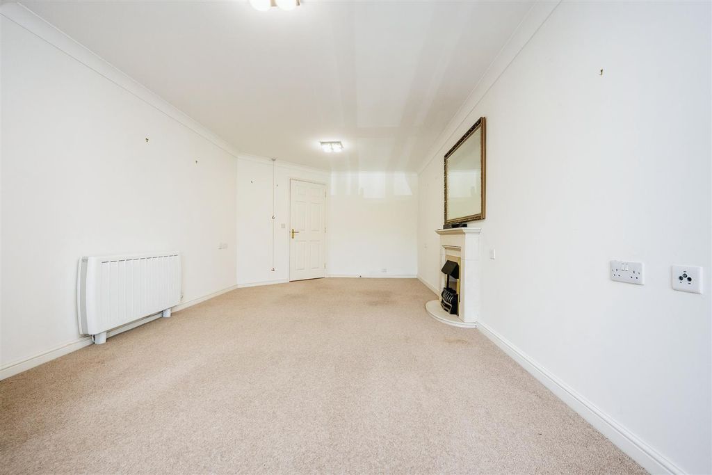 Property photo 3 of 23 cc0ee3d3-583c-ee11-Bdf4-6045Bdf1Ea4d.Jpg