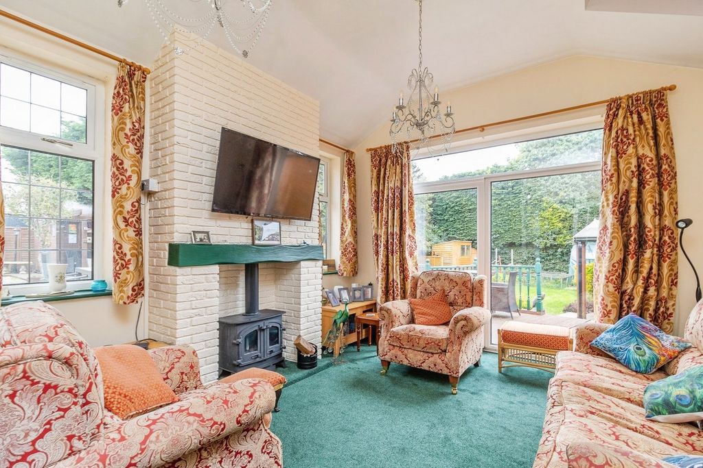 Property photo 2 of 30