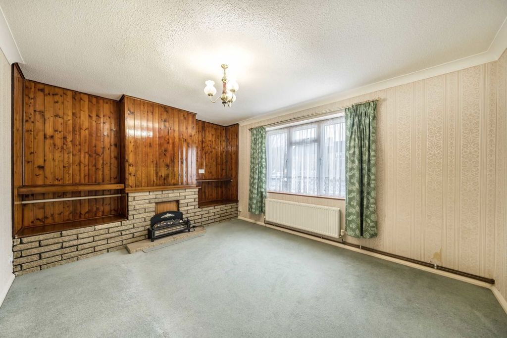 Property photo 2 of 7