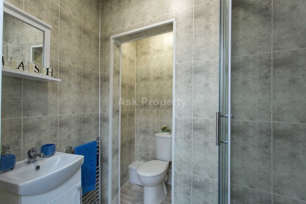 Property photo 2 of 4