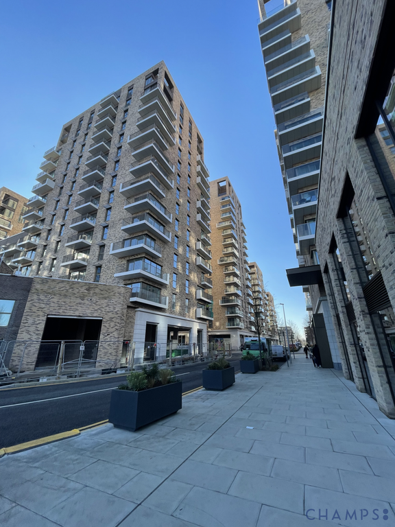 Property photo 1 of 2 2 Bed 2 Bath Flat, Wallace Court, 44 Tizzard Grove, Kidbrooke Village, Se3