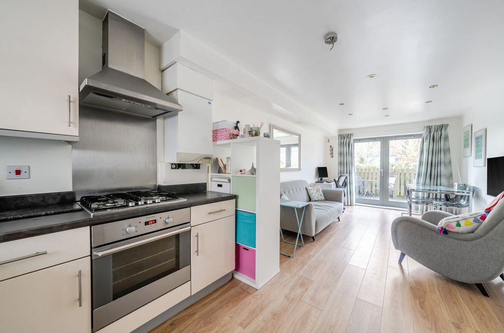 Property photo 3 of 9