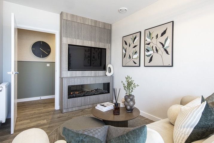 Property photo 2 of 12 Vb5414762 Www.Andrewhendry.Com16 716x515