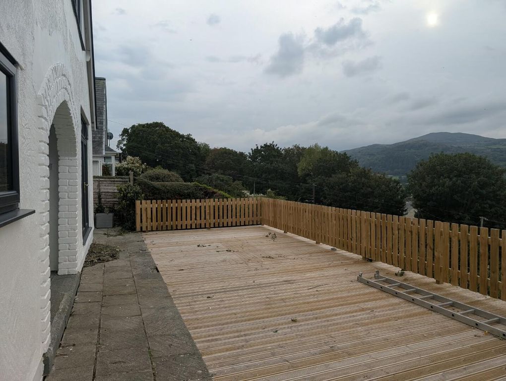 Property photo 3 of 14 Terrace / Patio