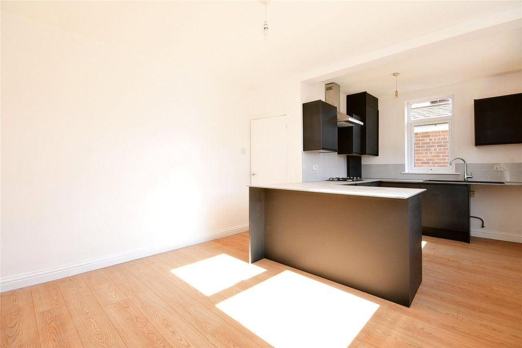 Property photo 2 of 15 Kitchen Diner