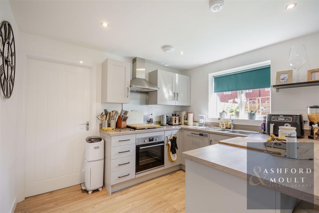 Property photo 3 of 29 Ashford-19.Jpg