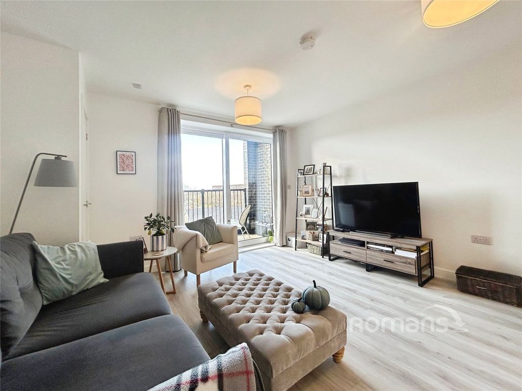 Property photo 2 of 14 Picture No. 08