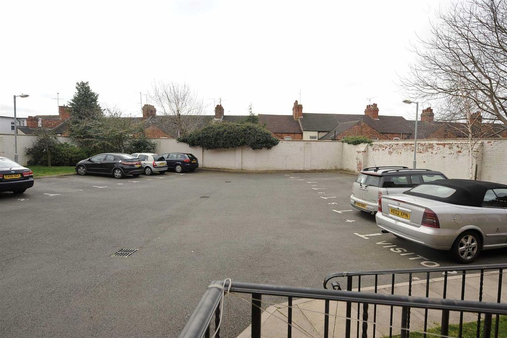 Property photo 2 of 7