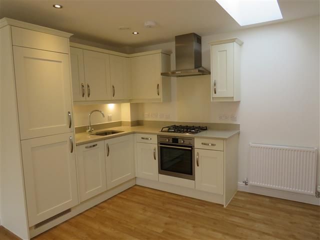 Property photo 3 of 7 Kitchen
