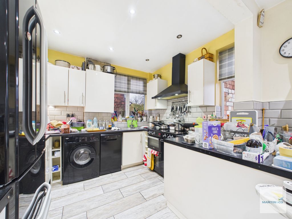 Property photo 2 of 10 Cam03394G0-Pr0409-Still006