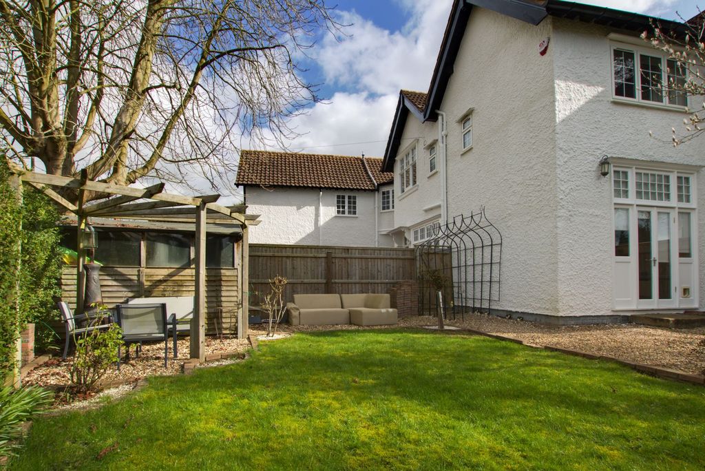 Additional image 33 of 5 bed semi-detached house for saleKnighton Road, Leicester LE2