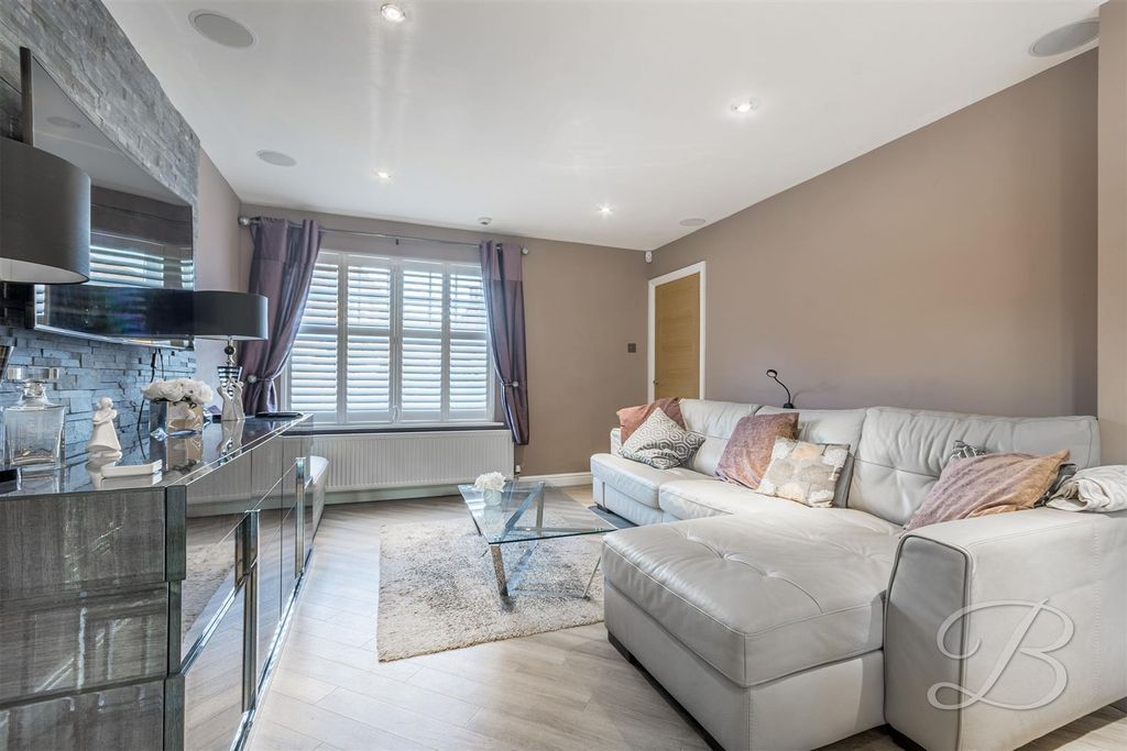 Property photo 3 of 23 Pfwyide0Ieogcf_Pzmbtoa.Jpg