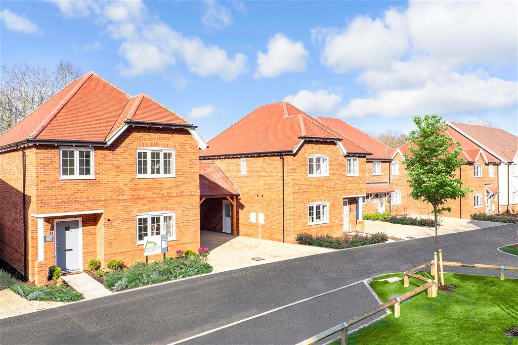 Property photo 3 of 10 Kensham External