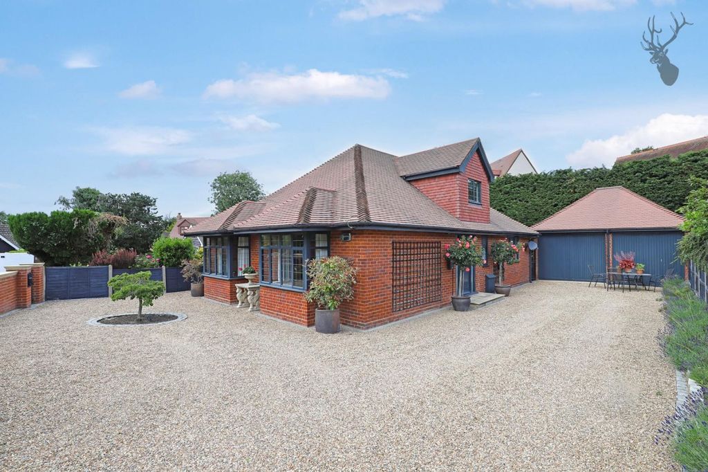 Property photo 1 of 34