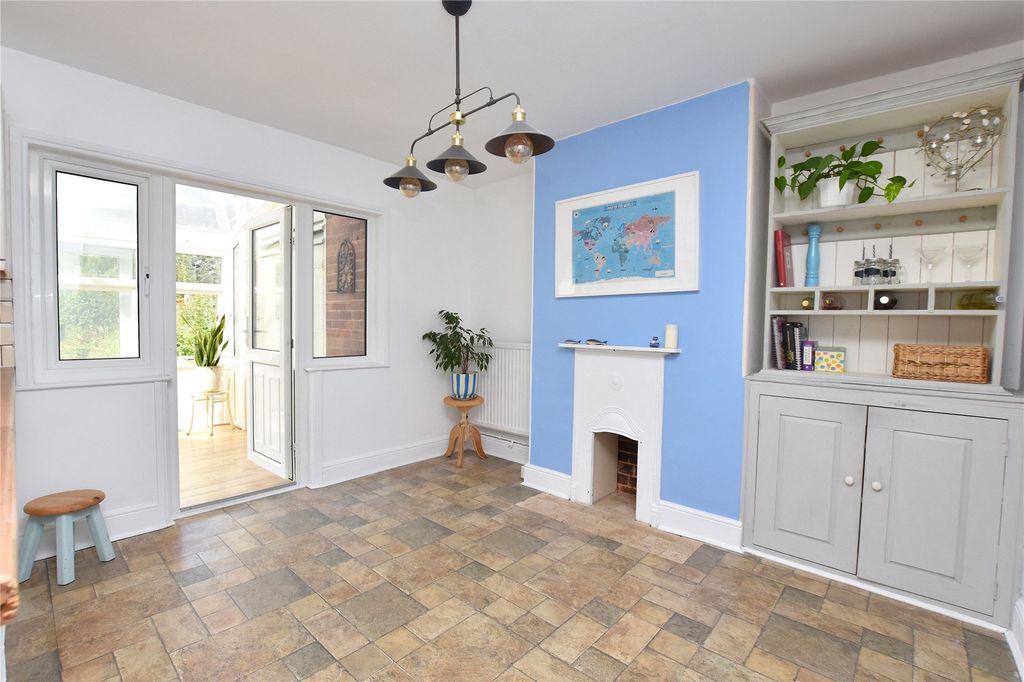 Property photo 3 of 15 Dining Room