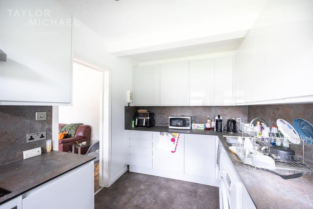 Property photo 1 of 13 Kitchen