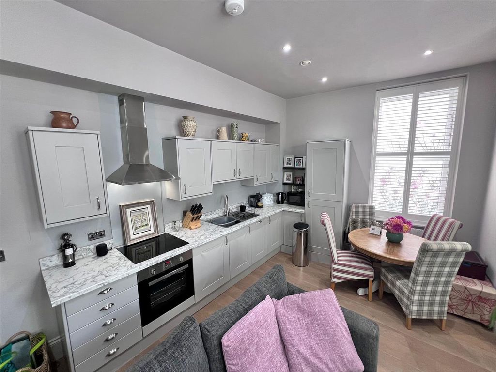 Property photo 2 of 14 K5.Jpg