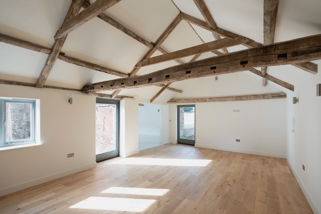 Property photo 3 of 10 Sitting Room