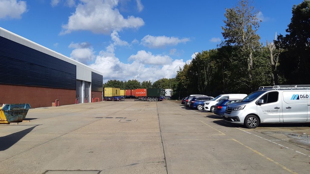 Property photo 3 of 8 Photo 16