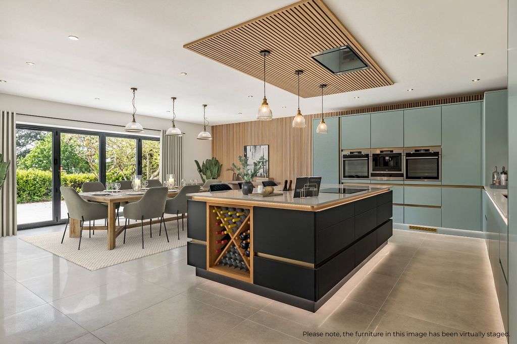 Property photo 3 of 25 Kitchen