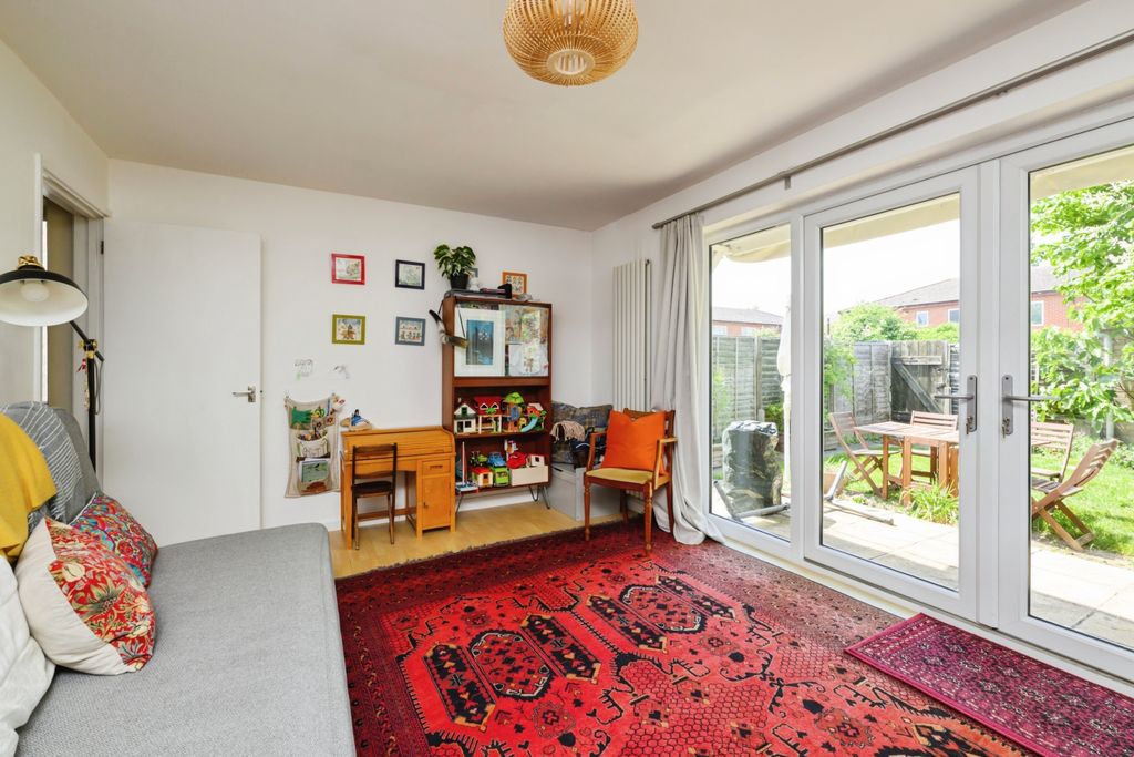 Property photo 3 of 19