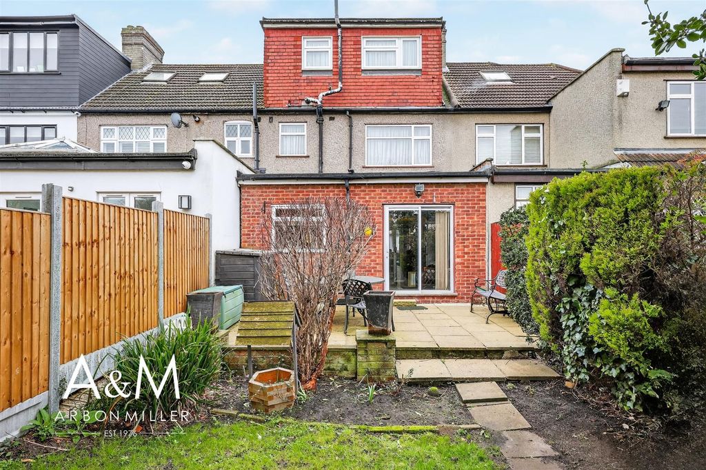 Property photo 3 of 26 4D4A4339.Jpg