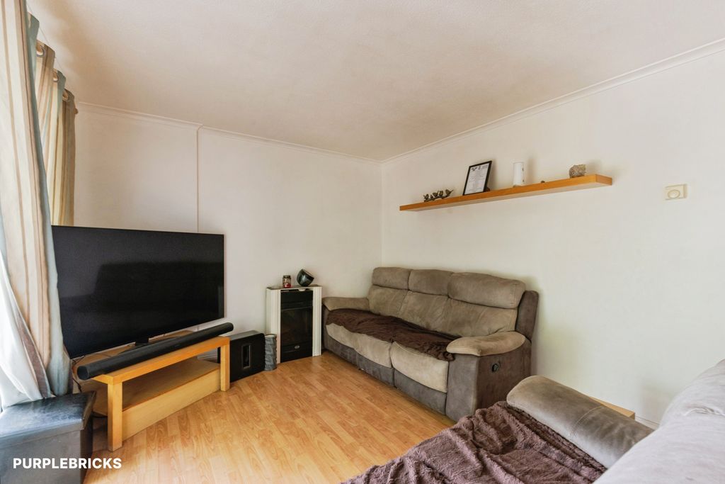Property photo 3 of 20