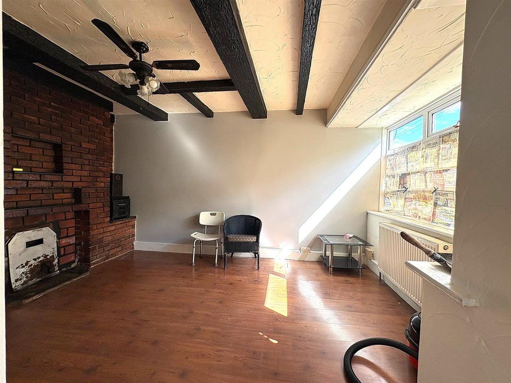 Property photo 2 of 25 Lounge 1.Jpg