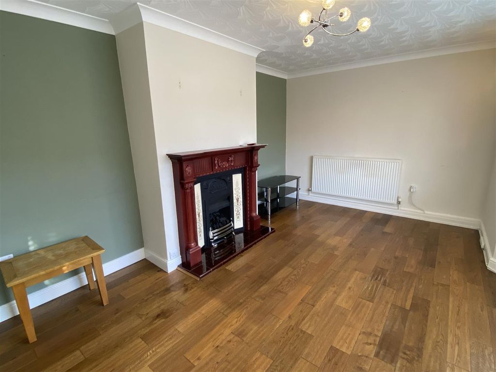 Property photo 3 of 17 2nd Image Of Lounge