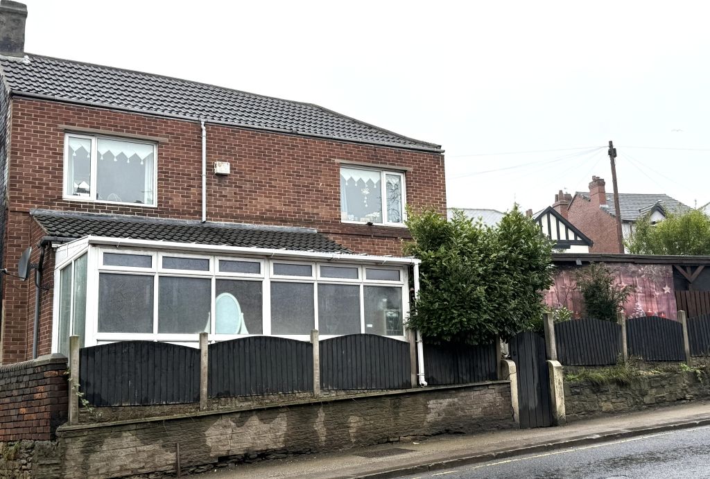 Property photo 1 of 32