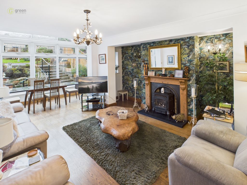 Property photo 2 of 52