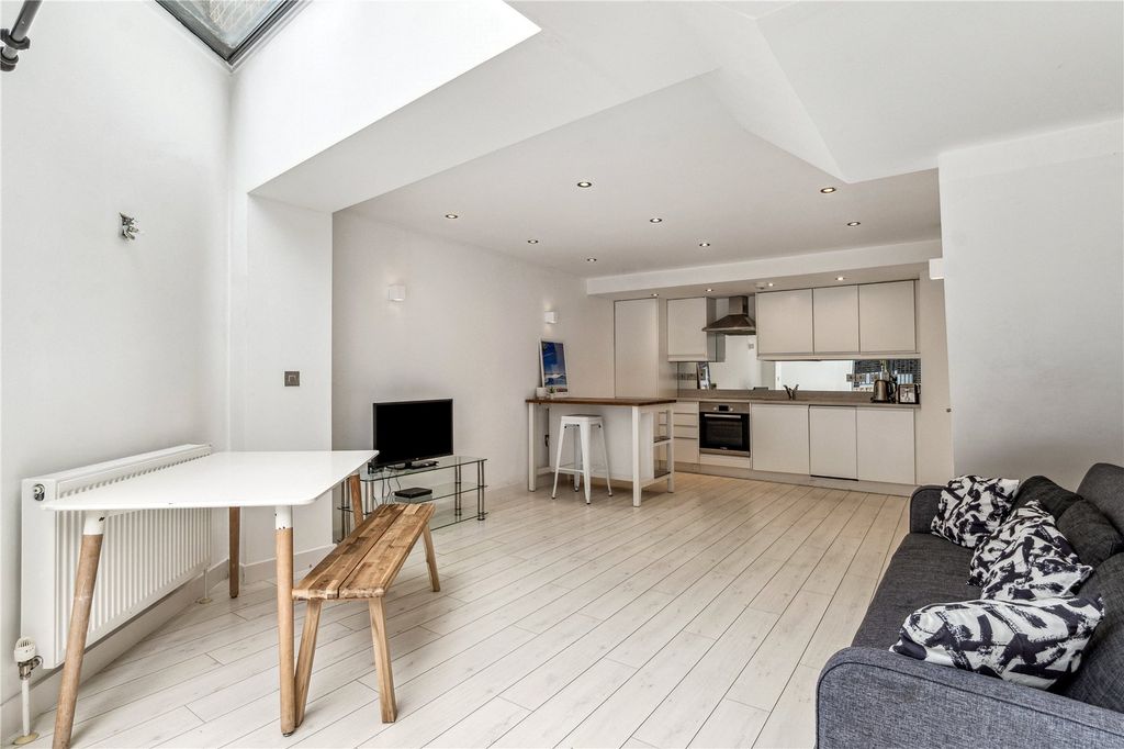 Property photo 2 of 13 Open Plan Reception