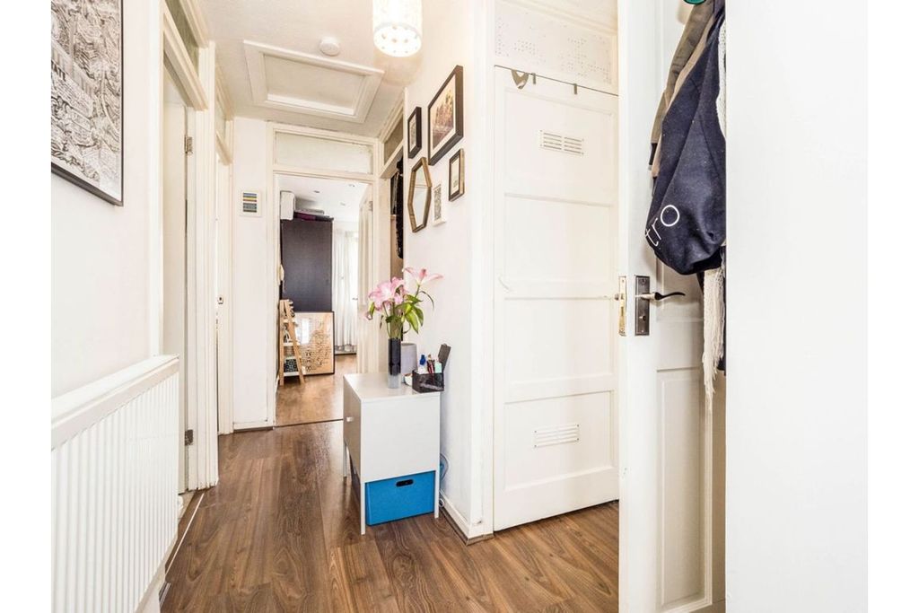 Property photo 2 of 15 Hallway