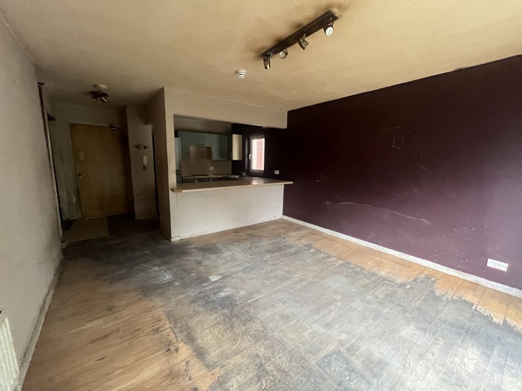 Property photo 3 of 7 Lounge