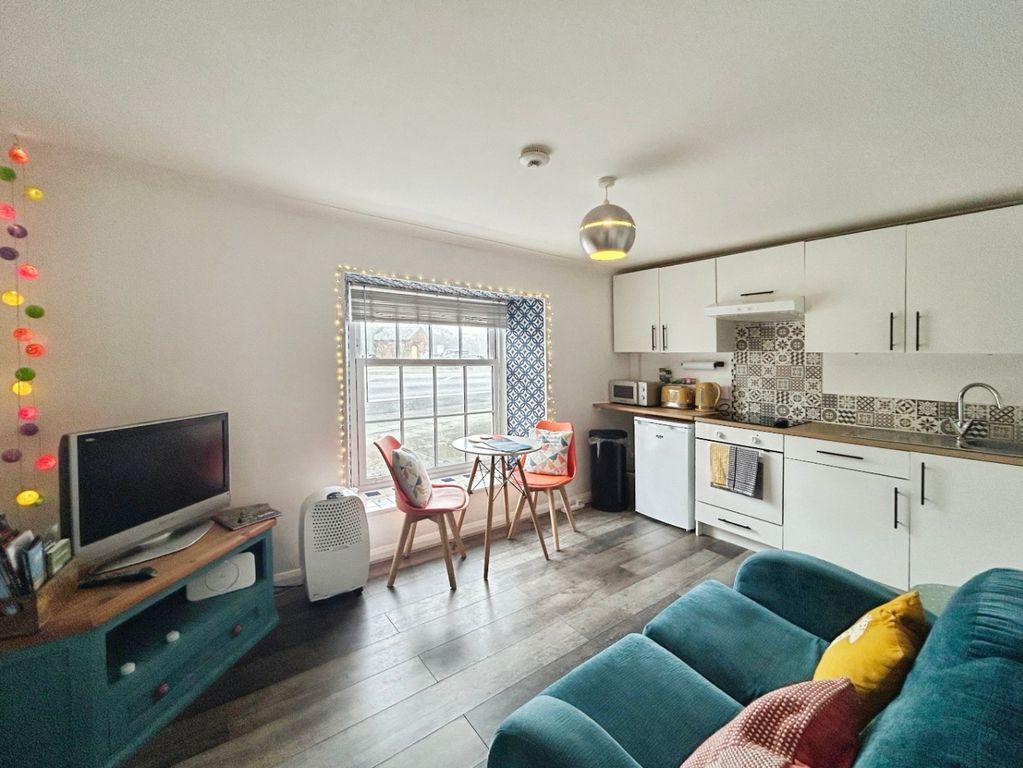 Property photo 3 of 12 5020006