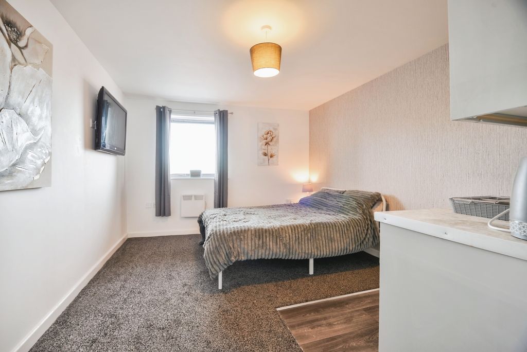 Property photo 2 of 12 Photography