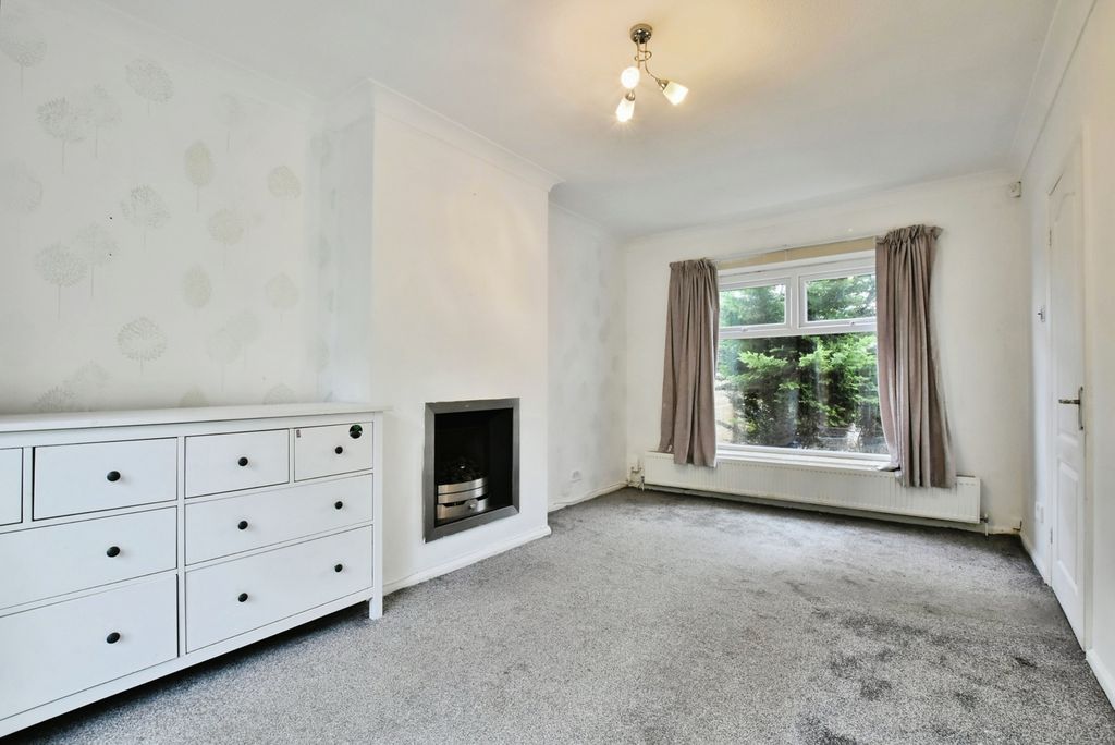 Property photo 2 of 17 Photo