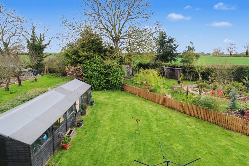 Property photo 3 of 37