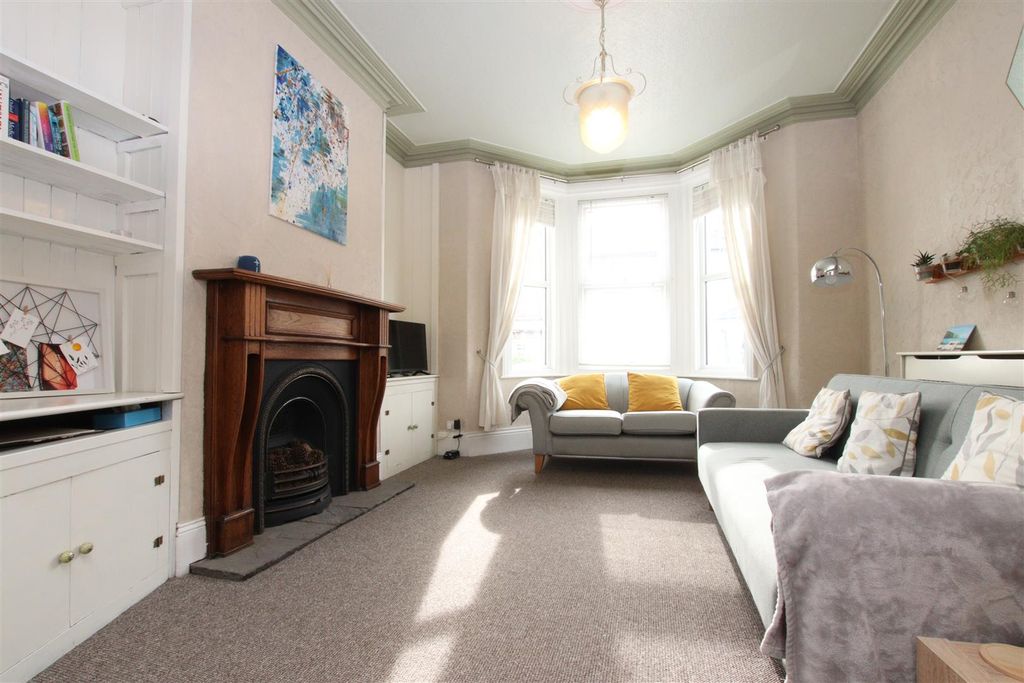 Property photo 2 of 12 Living Room.Jpg