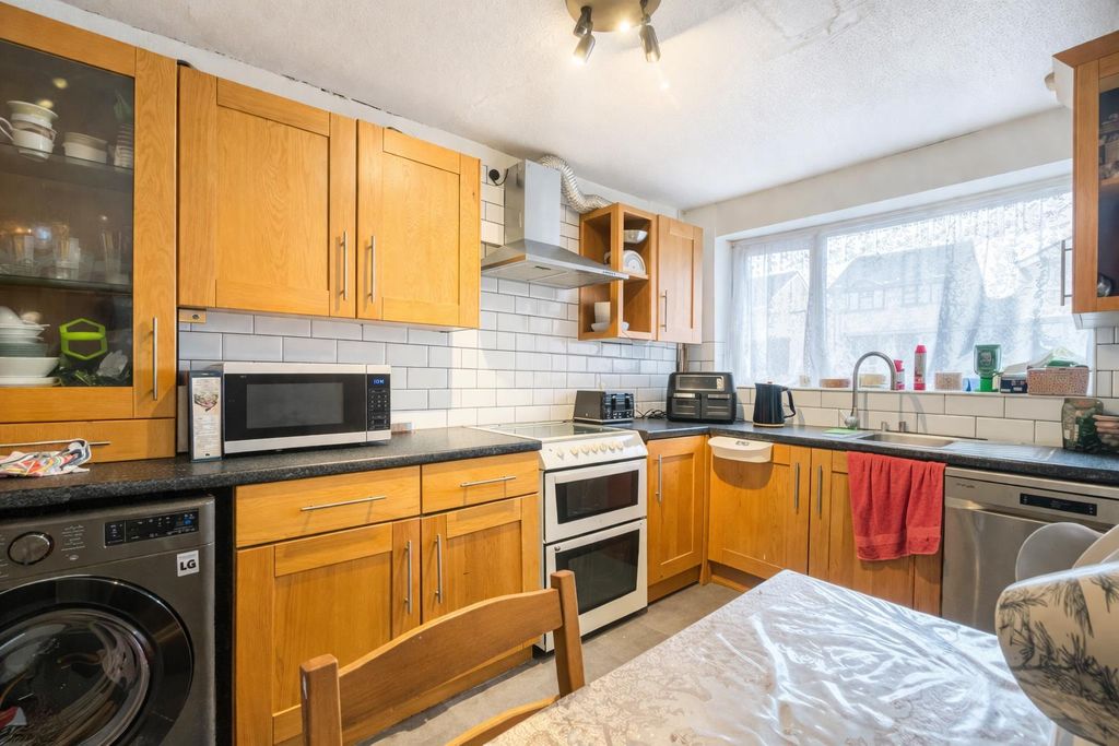 Property photo 2 of 14 5C4678Fc-De3E-4947-93B4-Be4E54F8130D.Png