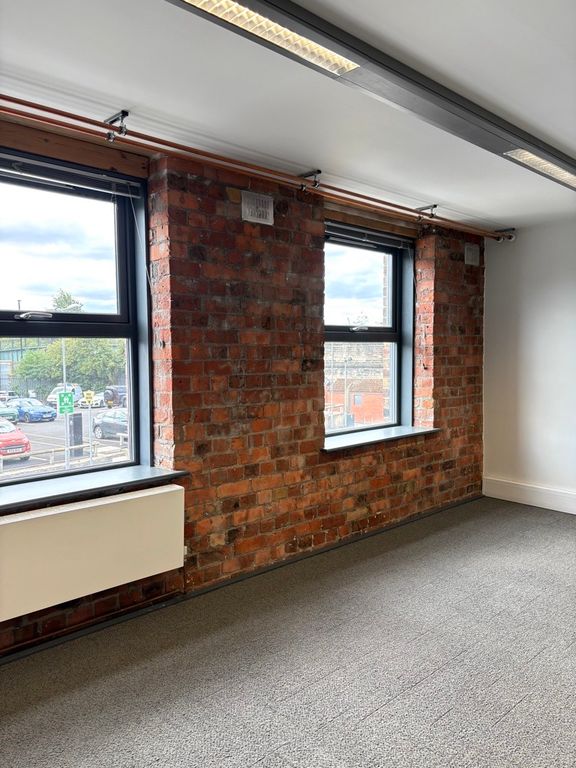 Property photo 2 of 4 Maling Exchange 111