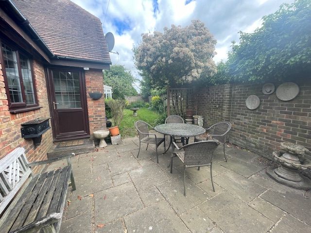 Property photo 3 of 11 Terrace