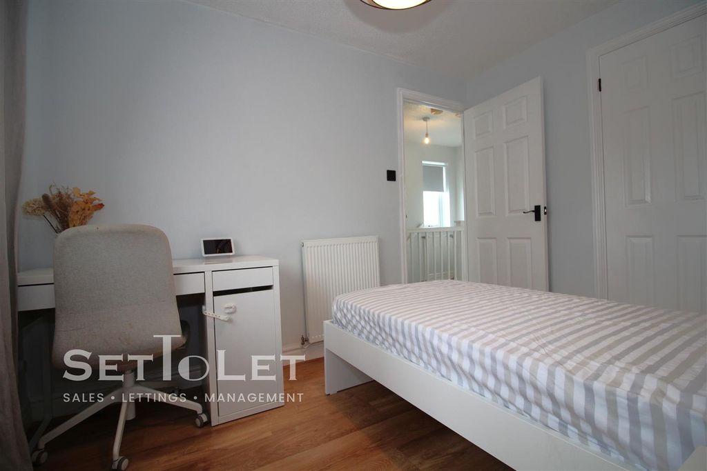 Property photo 3 of 9 Img_1230.Jpg
