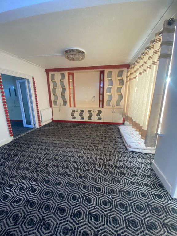 Property photo 2 of 14 Living Room