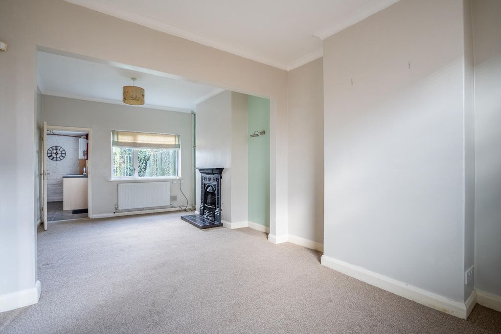 Property photo 2 of 16 Living Room