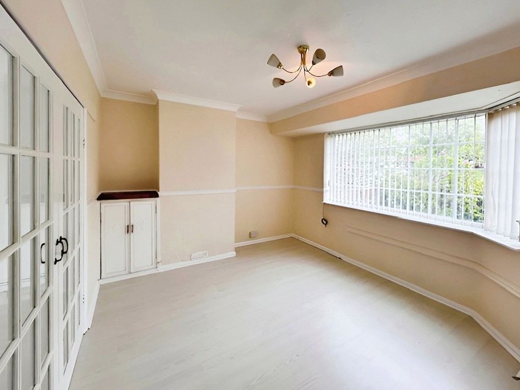 Property photo 3 of 16 Living Room