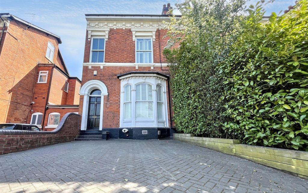 Property photo 1 of 25 Approach