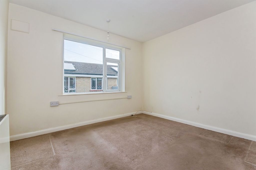 Property photo 3 of 34