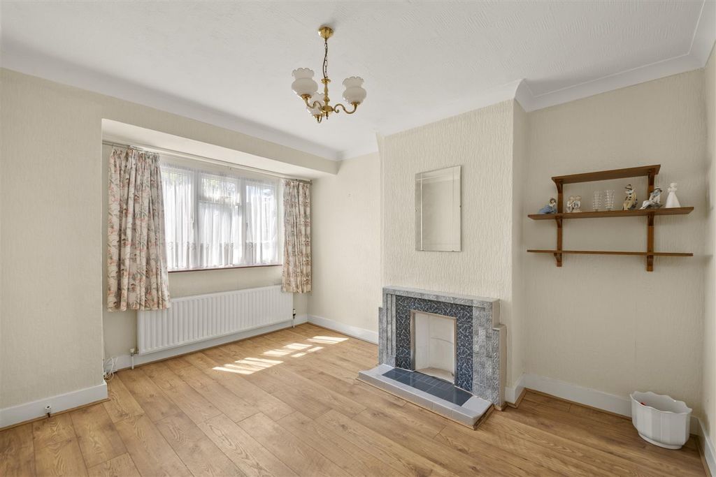 Property photo 3 of 16 3